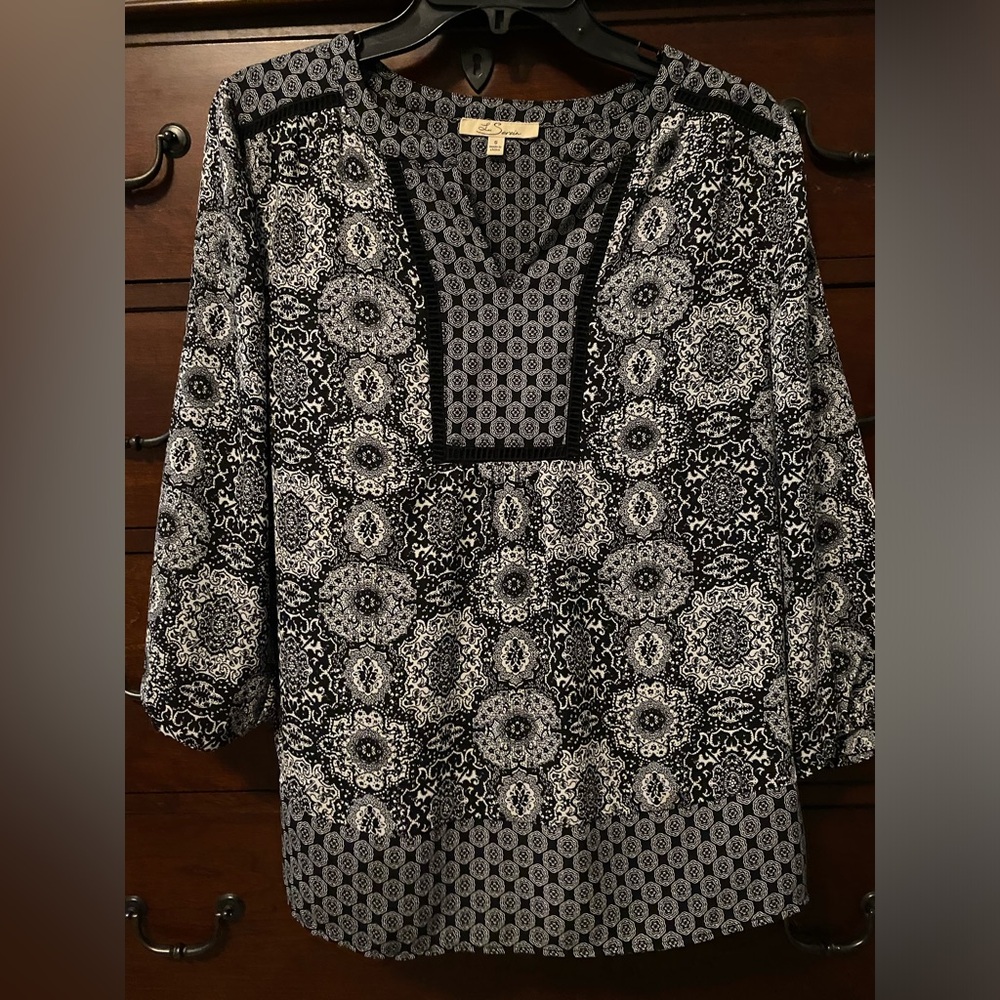 Les Serein black and white top, size S